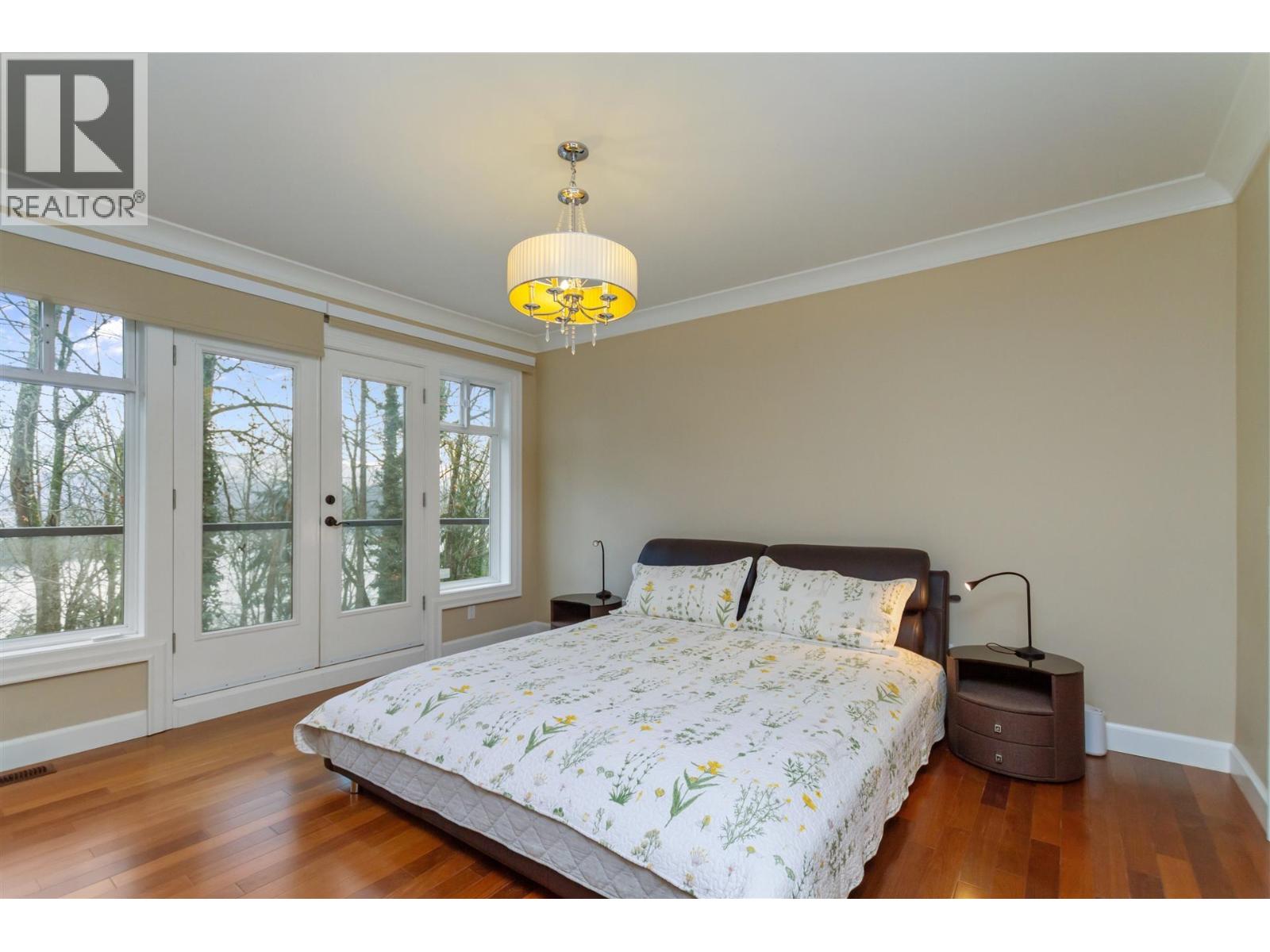 5521 Bessborough Drive, Burnaby, British Columbia  V5B 1E1 - Photo 16 - R3067627