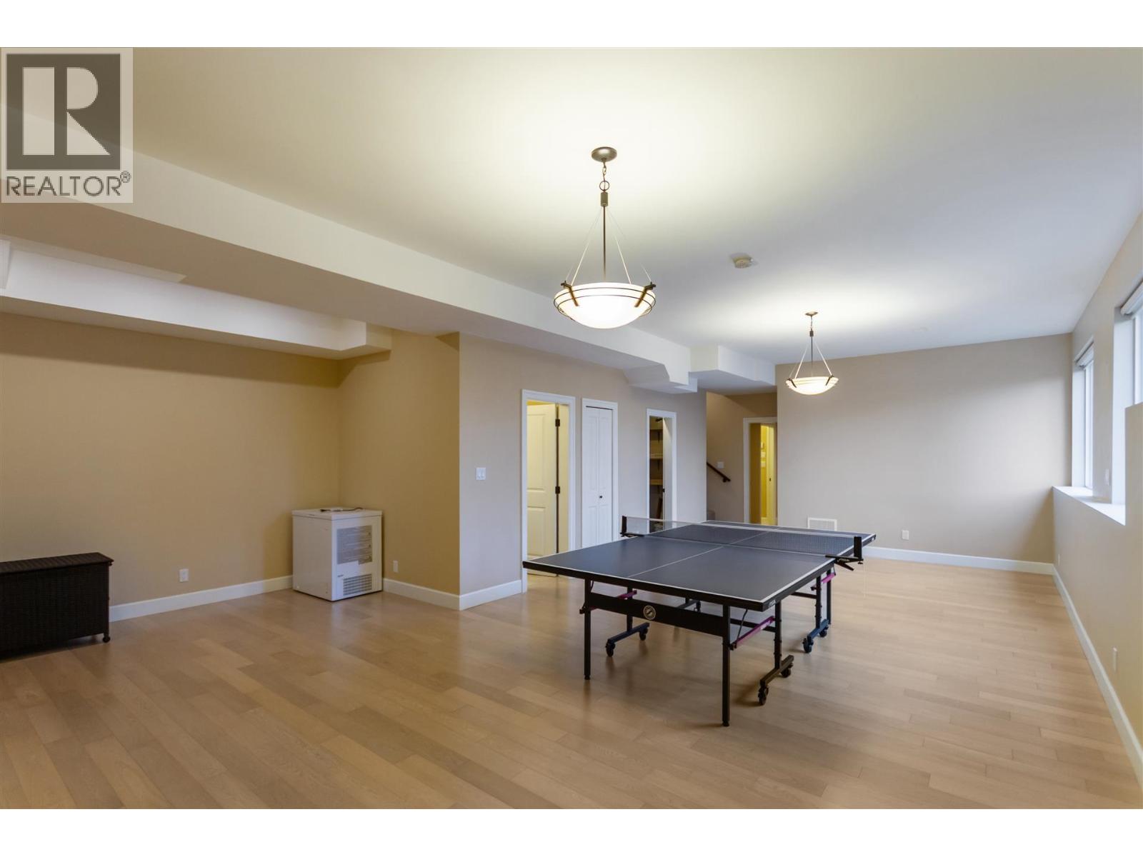 5521 Bessborough Drive, Burnaby, British Columbia  V5B 1E1 - Photo 27 - R3067627