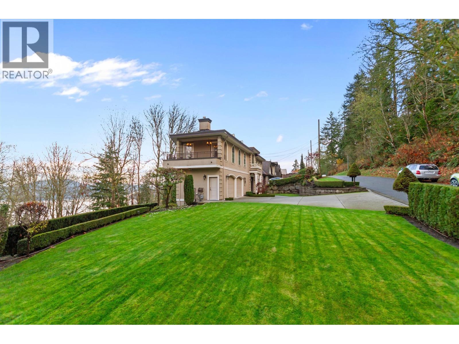 5521 Bessborough Drive, Burnaby, British Columbia  V5B 1E1 - Photo 31 - R3067627