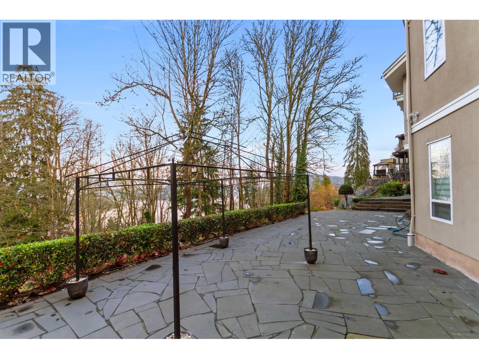 5521 Bessborough Drive, Burnaby, British Columbia  V5B 1E1 - Photo 32 - R3067627