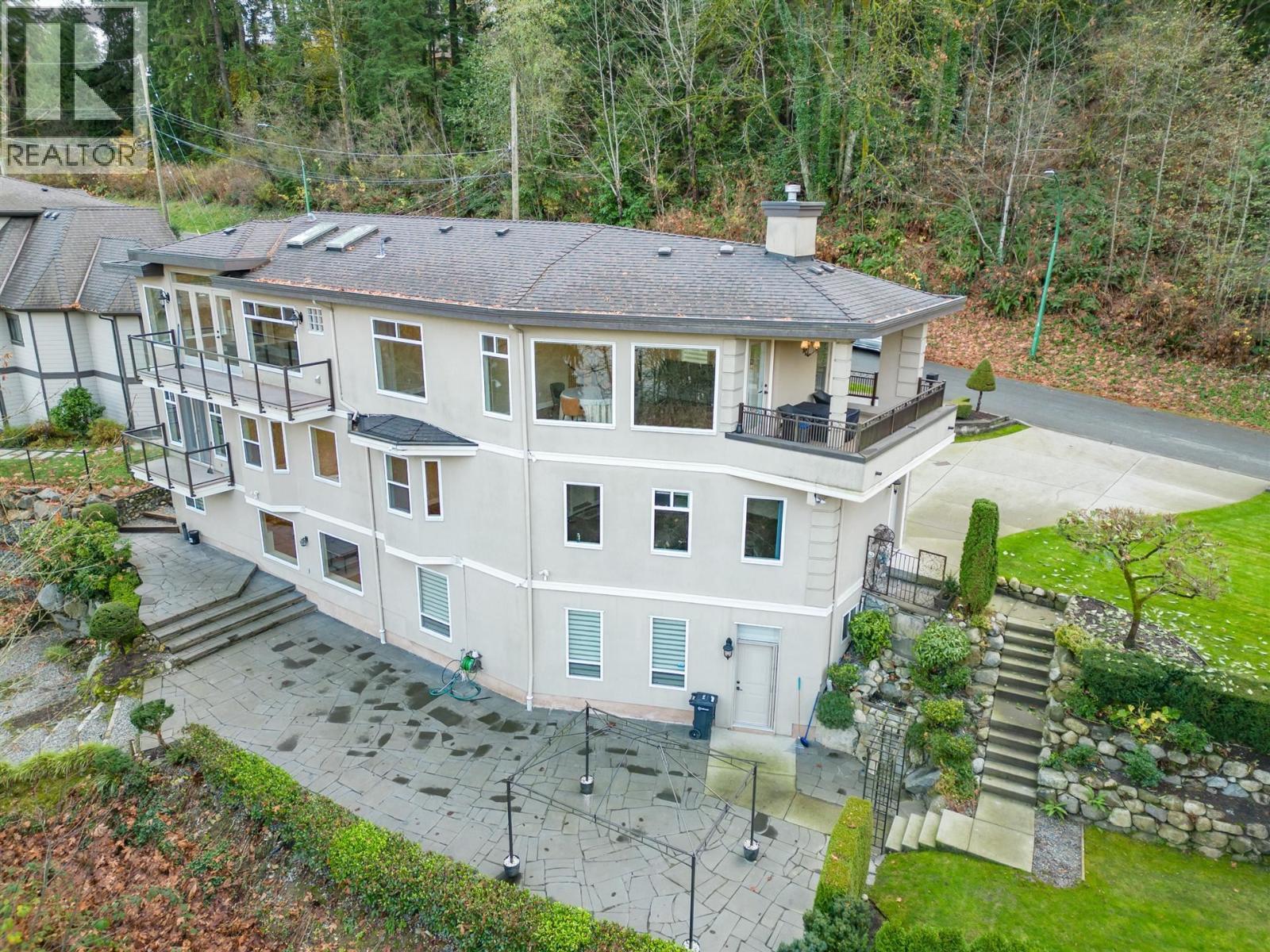 5521 Bessborough Drive, Burnaby, British Columbia  V5B 1E1 - Photo 39 - R3067627