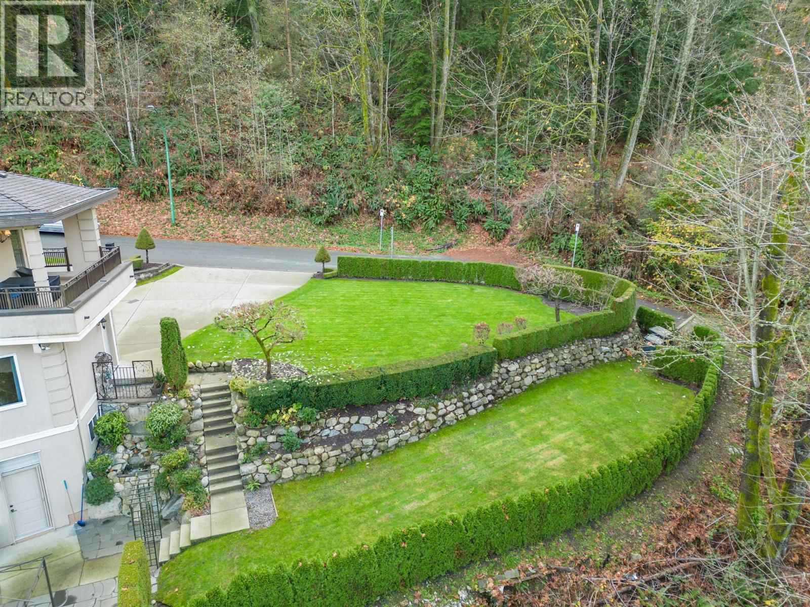 5521 Bessborough Drive, Burnaby, British Columbia  V5B 1E1 - Photo 38 - R3067627