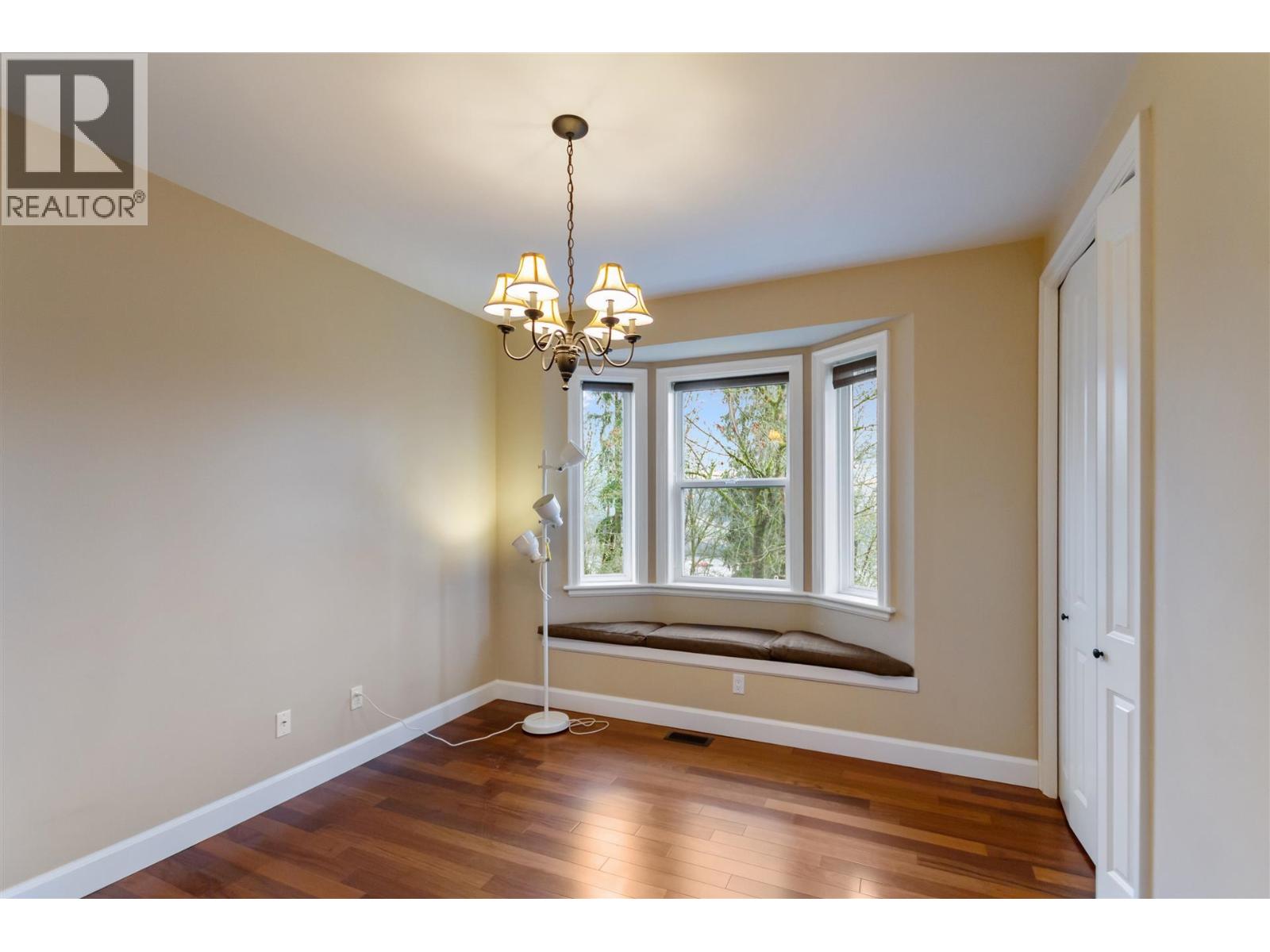 5521 Bessborough Drive, Burnaby, British Columbia  V5B 1E1 - Photo 24 - R3067627