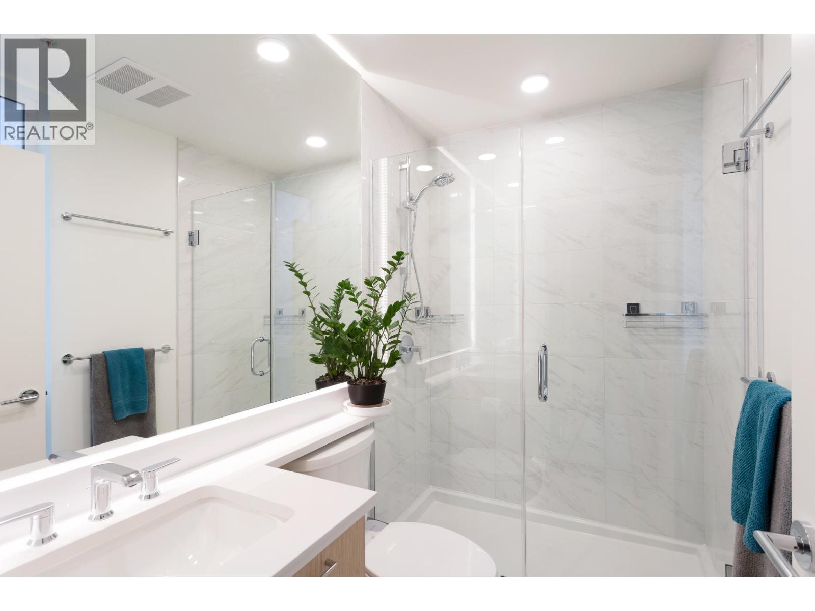 306 7588 16th Street, Burnaby, British Columbia  V3N 0H8 - Photo 11 - R3068960