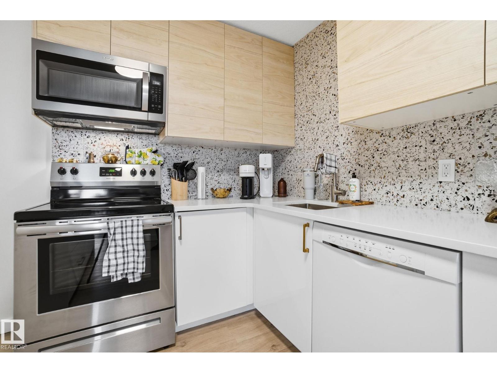 #702 9940 112 St Nw, Edmonton, Alberta  T5K 1L8 - Photo 13 - E4466252