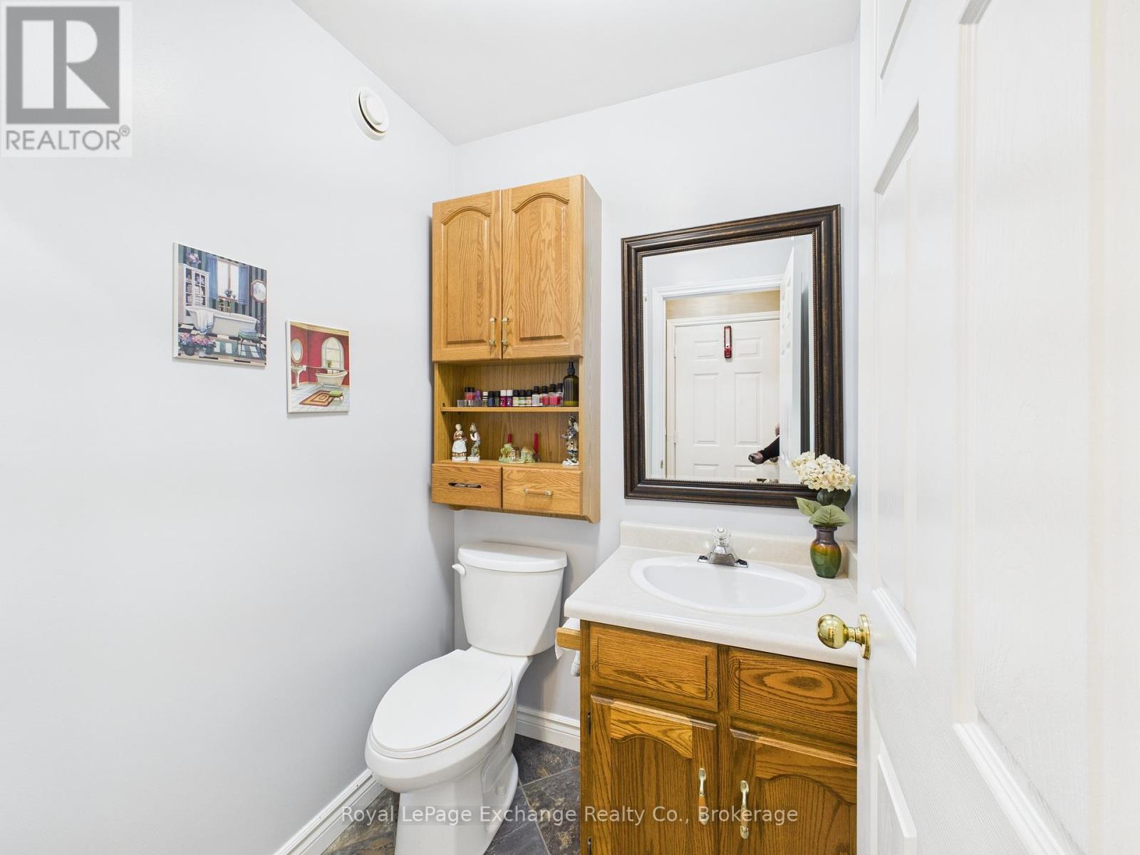 502 Lynden Crescent, Kincardine, Ontario N2Z 3B1 - Photo 12 - X12551066