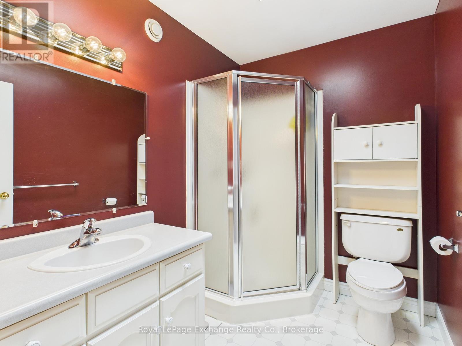 502 Lynden Crescent, Kincardine, Ontario N2Z 3B1 - Photo 15 - X12551066