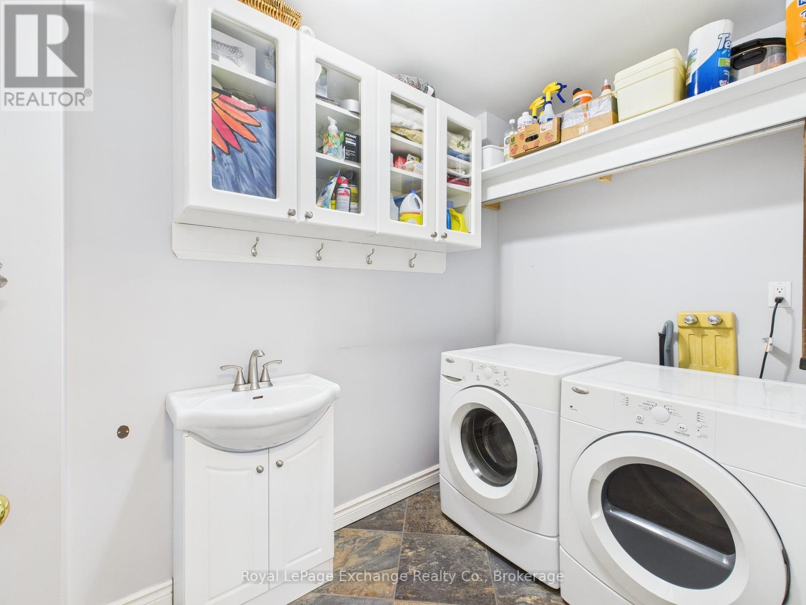 502 Lynden Crescent, Kincardine, Ontario N2Z 3B1 - Photo 13 - X12551066