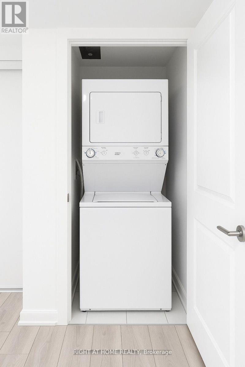 810 - 1455 Celebration Drive, Pickering, Ontario  L1W 1C3 - Photo 3 - E12561026