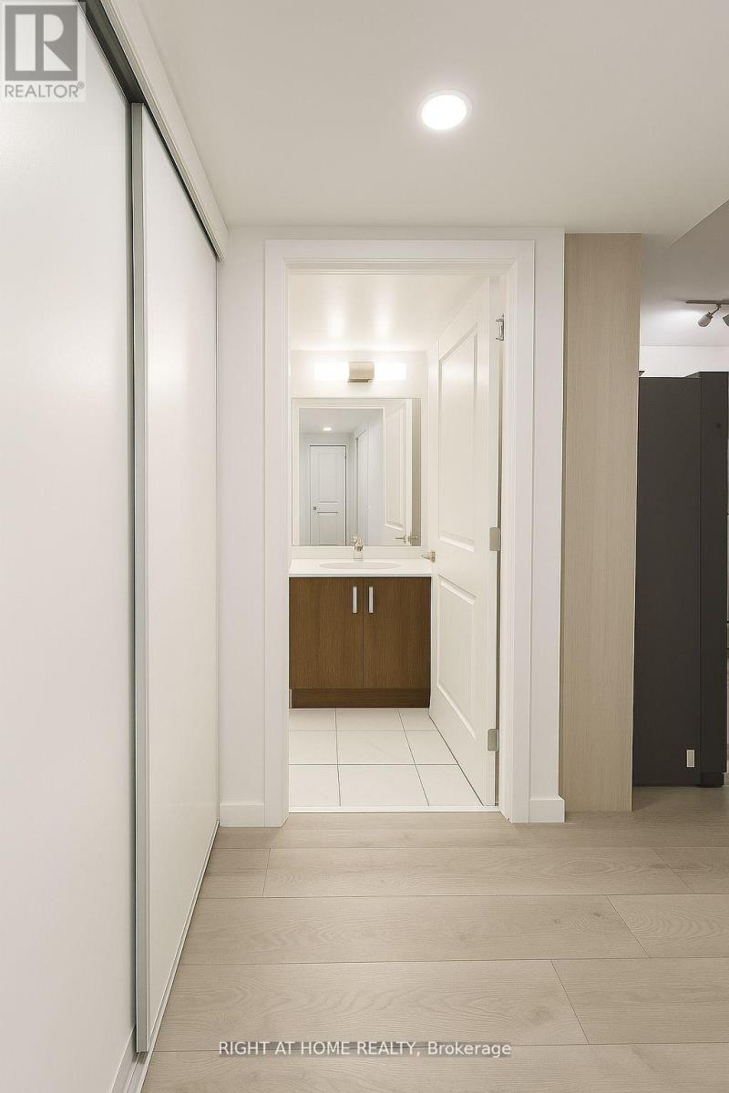 810 - 1455 Celebration Drive, Pickering, Ontario  L1W 1C3 - Photo 4 - E12561026