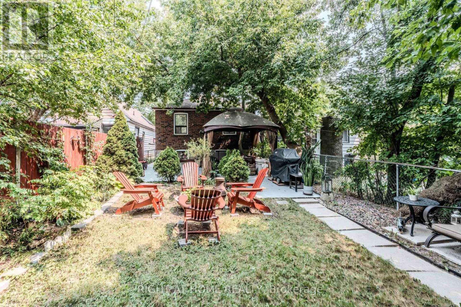 218 South Woodrow Boulevard, Toronto, Ontario  M1N 3L9 - Photo 13 - E12561028