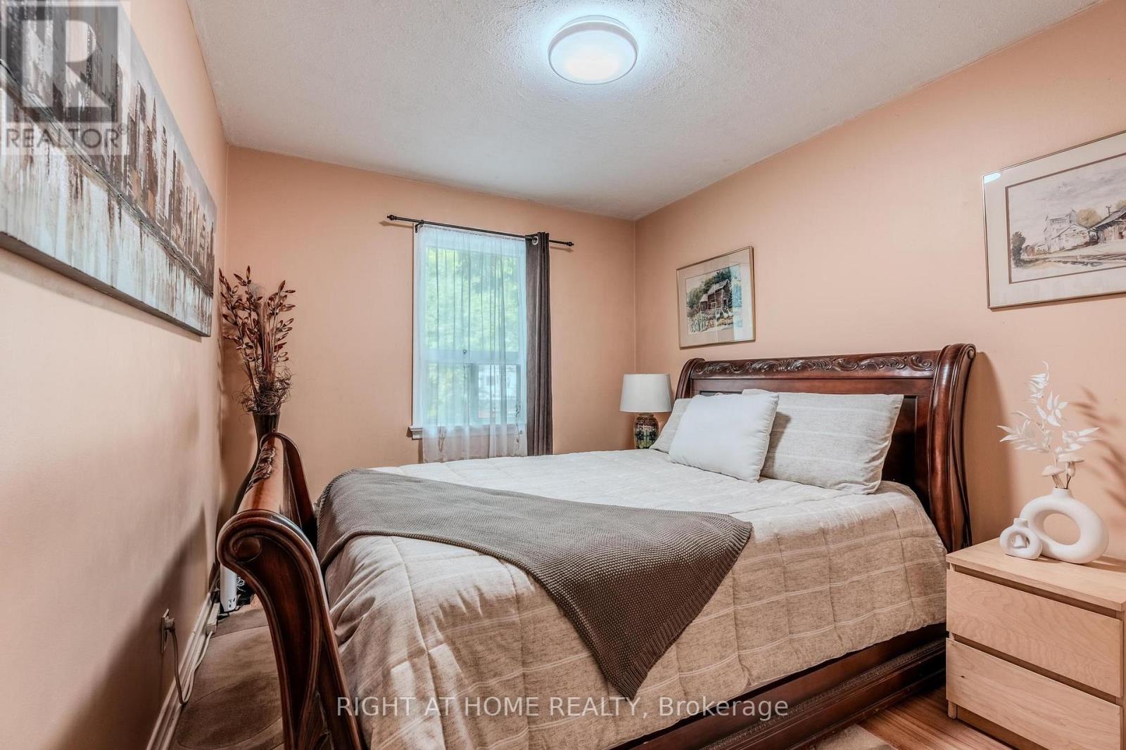 218 South Woodrow Boulevard, Toronto, Ontario  M1N 3L9 - Photo 8 - E12561028