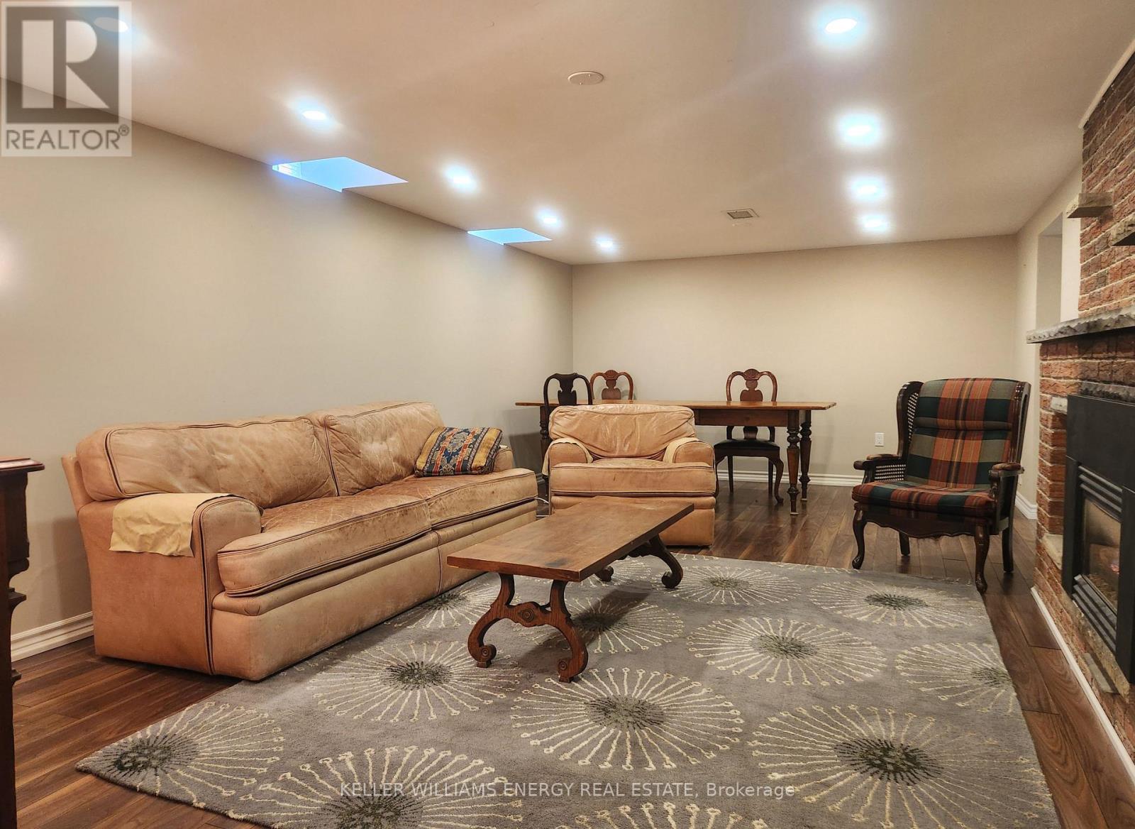 LOWER - 737 LAW STREET, Oshawa, Ontario