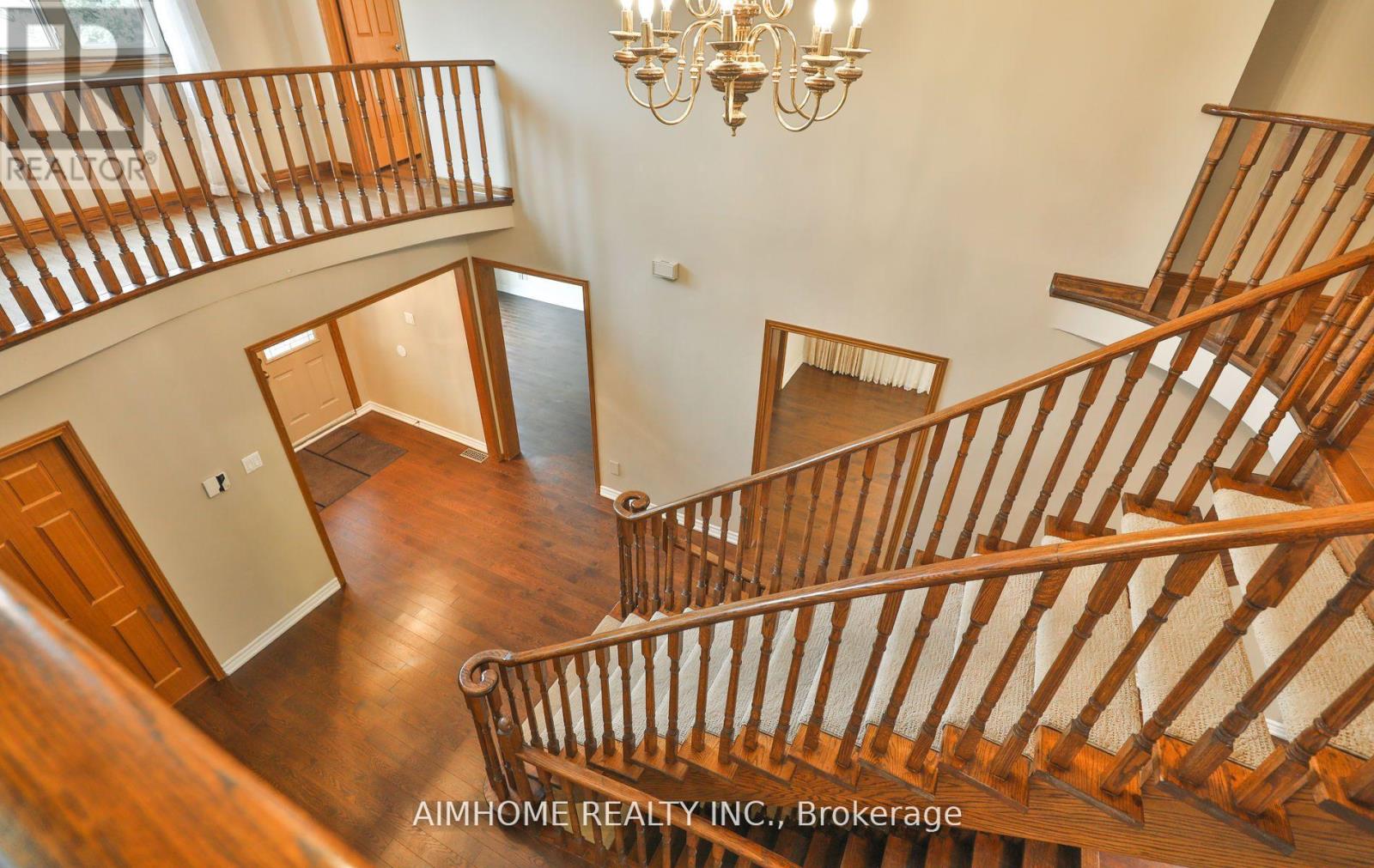 1339 Windrush Drive, Oakville, Ontario  L6M 1W4 - Photo 23 - W12561032