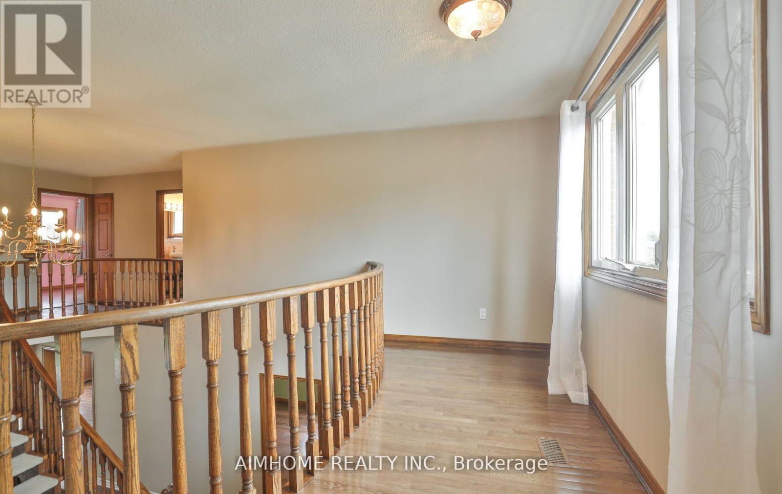 1339 Windrush Drive, Oakville, Ontario  L6M 1W4 - Photo 25 - W12561032