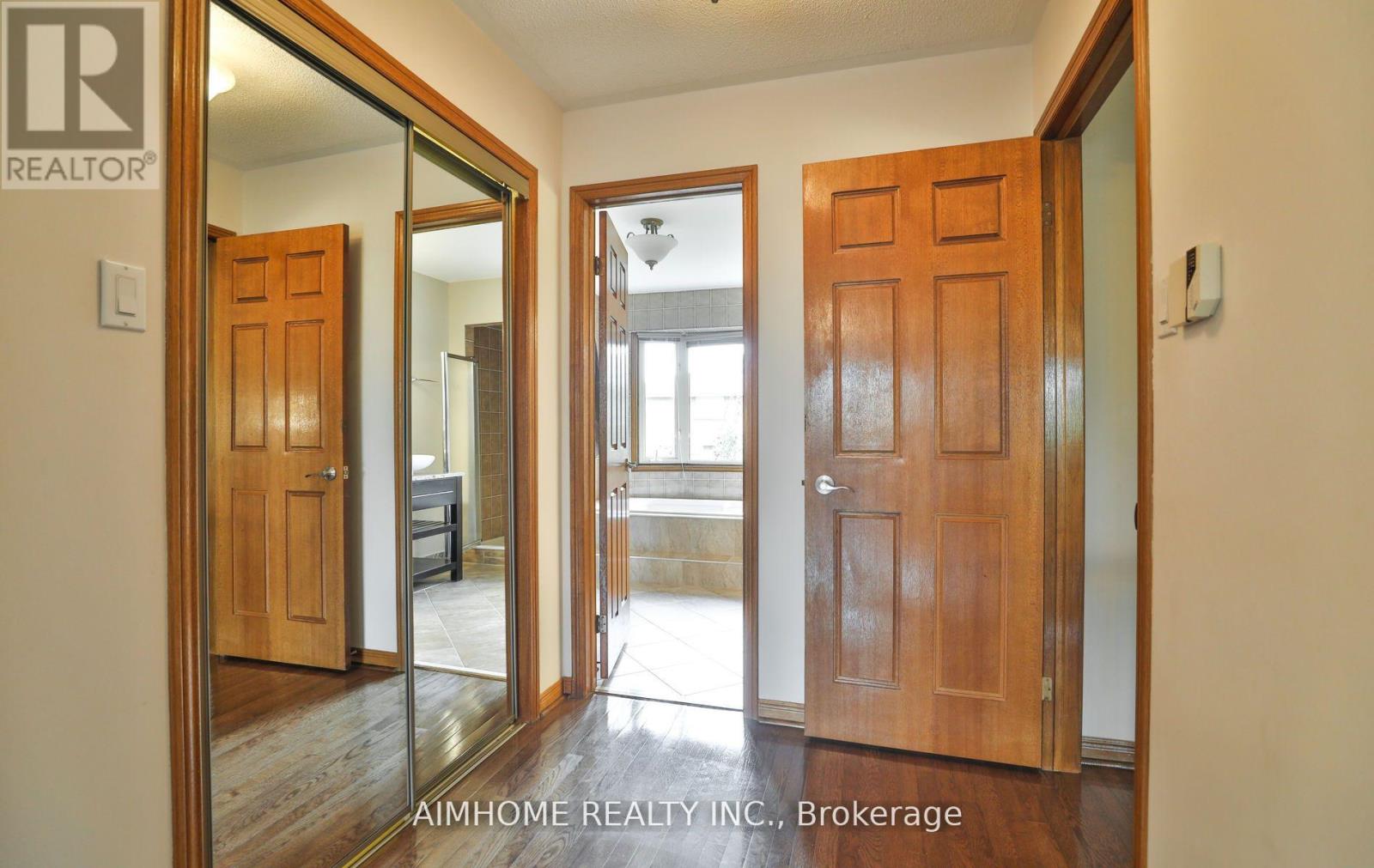 1339 Windrush Drive, Oakville, Ontario  L6M 1W4 - Photo 28 - W12561032