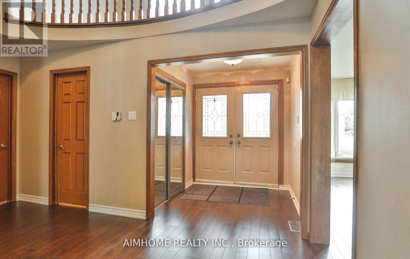 1339 Windrush Drive, Oakville, Ontario  L6M 1W4 - Photo 5 - W12561032