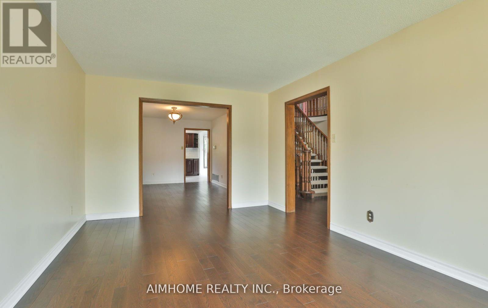 1339 Windrush Drive, Oakville, Ontario  L6M 1W4 - Photo 7 - W12561032