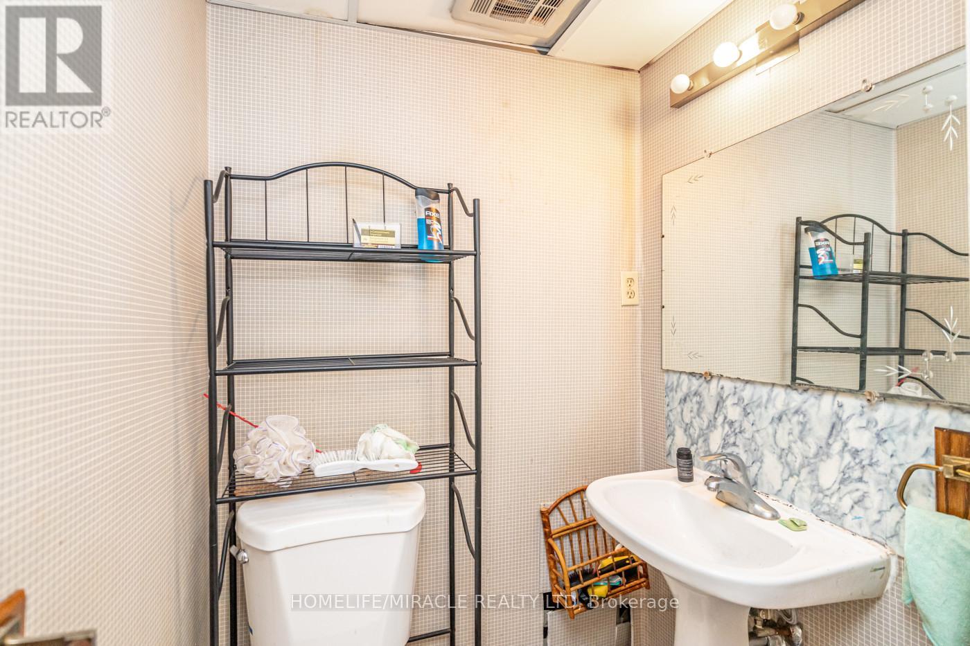 5 Holmcrest Court, Brampton, Ontario  L6S 1R6 - Photo 21 - W12513758