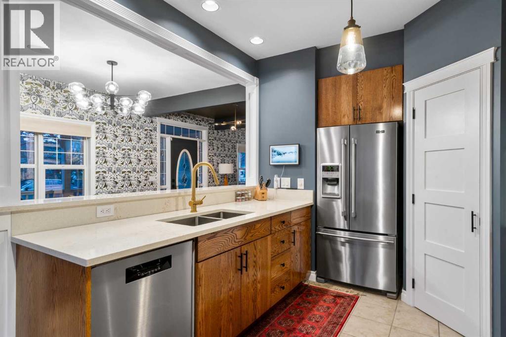 110 Somme Boulevard Sw, Calgary, Alberta  T2T 6K6 - Photo 10 - A2271308