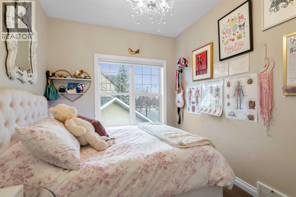 110 Somme Boulevard Sw, Calgary, Alberta  T2T 6K6 - Photo 17 - A2271308