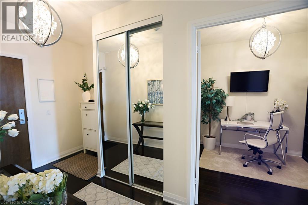 1055 Southdown Road Unit# Ph01, Mississauga, Ontario  L5J 0A3 - Photo 12 - 40768043