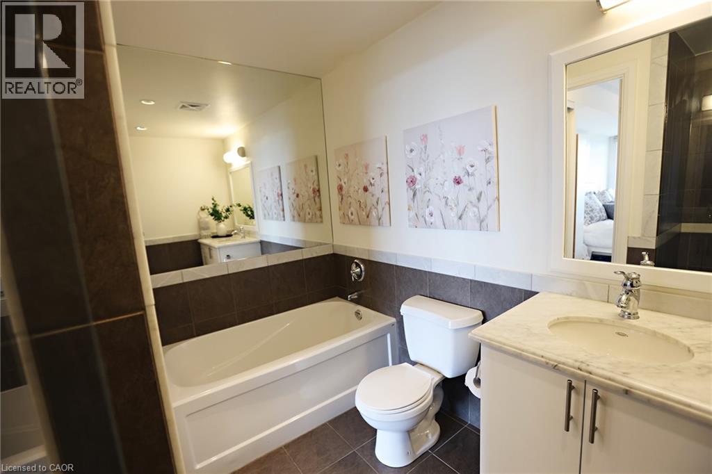 1055 Southdown Road Unit# Ph01, Mississauga, Ontario  L5J 0A3 - Photo 27 - 40768043