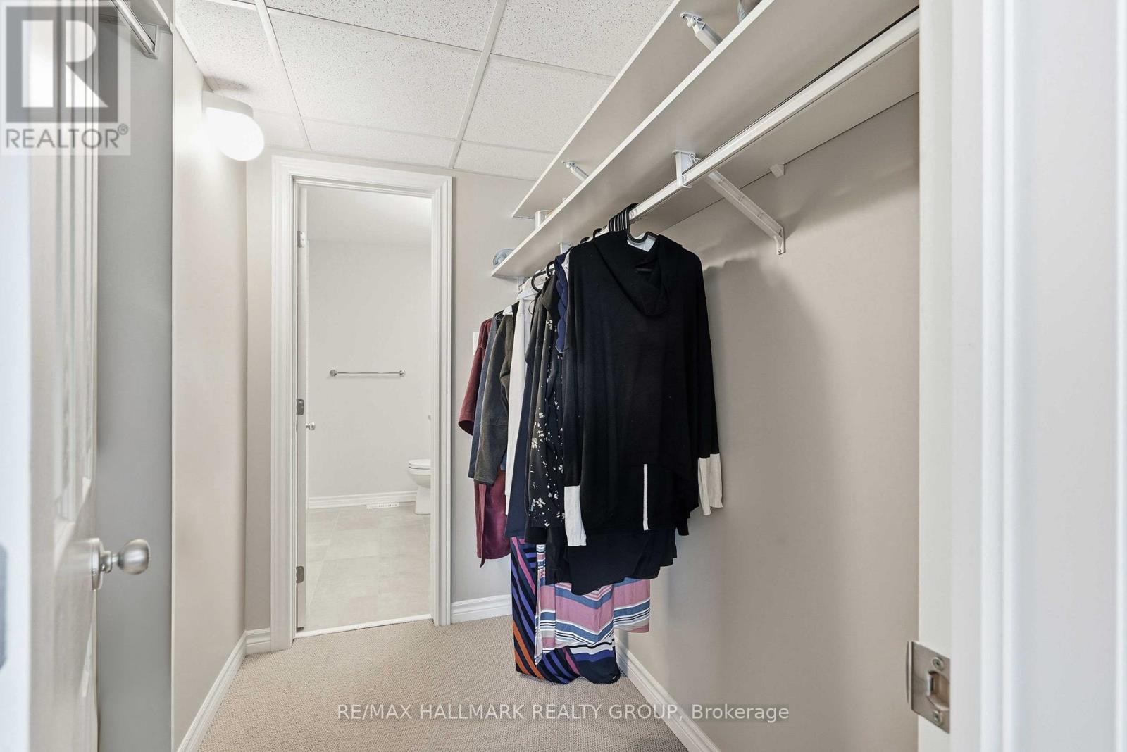 210 Hawkmere Way, Ottawa, Ontario K1T 0R5 - Photo 20 - X12561048