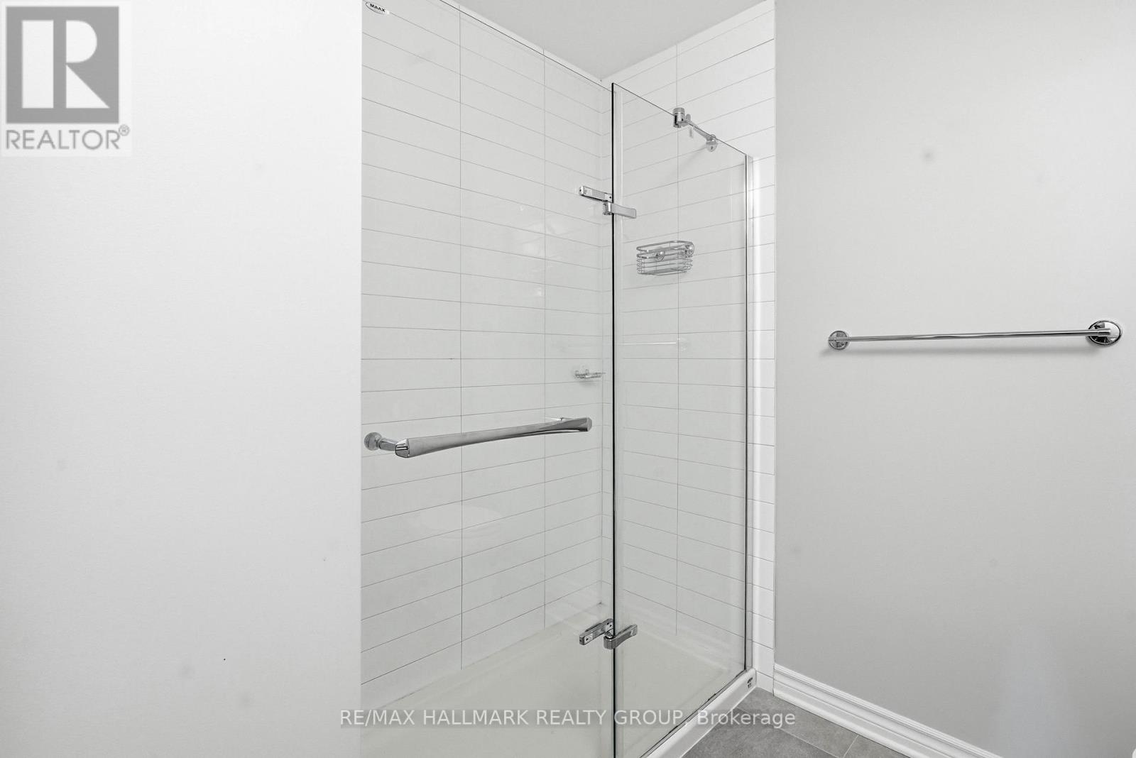 210 Hawkmere Way, Ottawa, Ontario K1T 0R5 - Photo 22 - X12561048