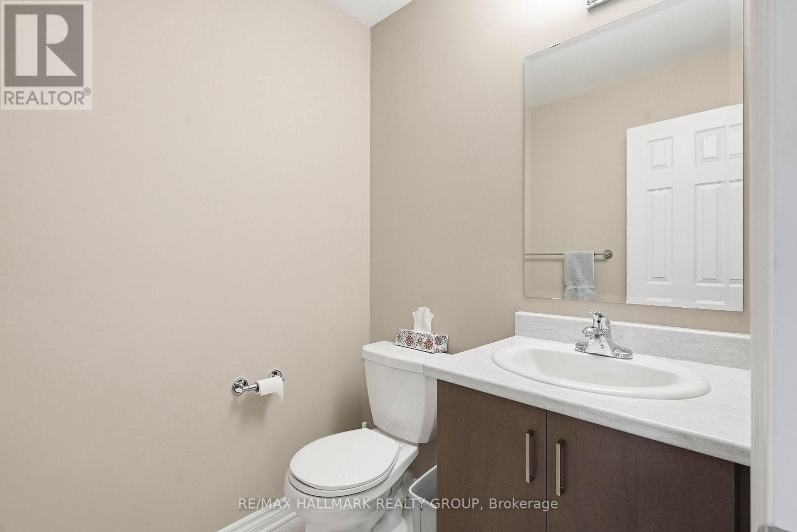 210 Hawkmere Way, Ottawa, Ontario K1T 0R5 - Photo 30 - X12561048