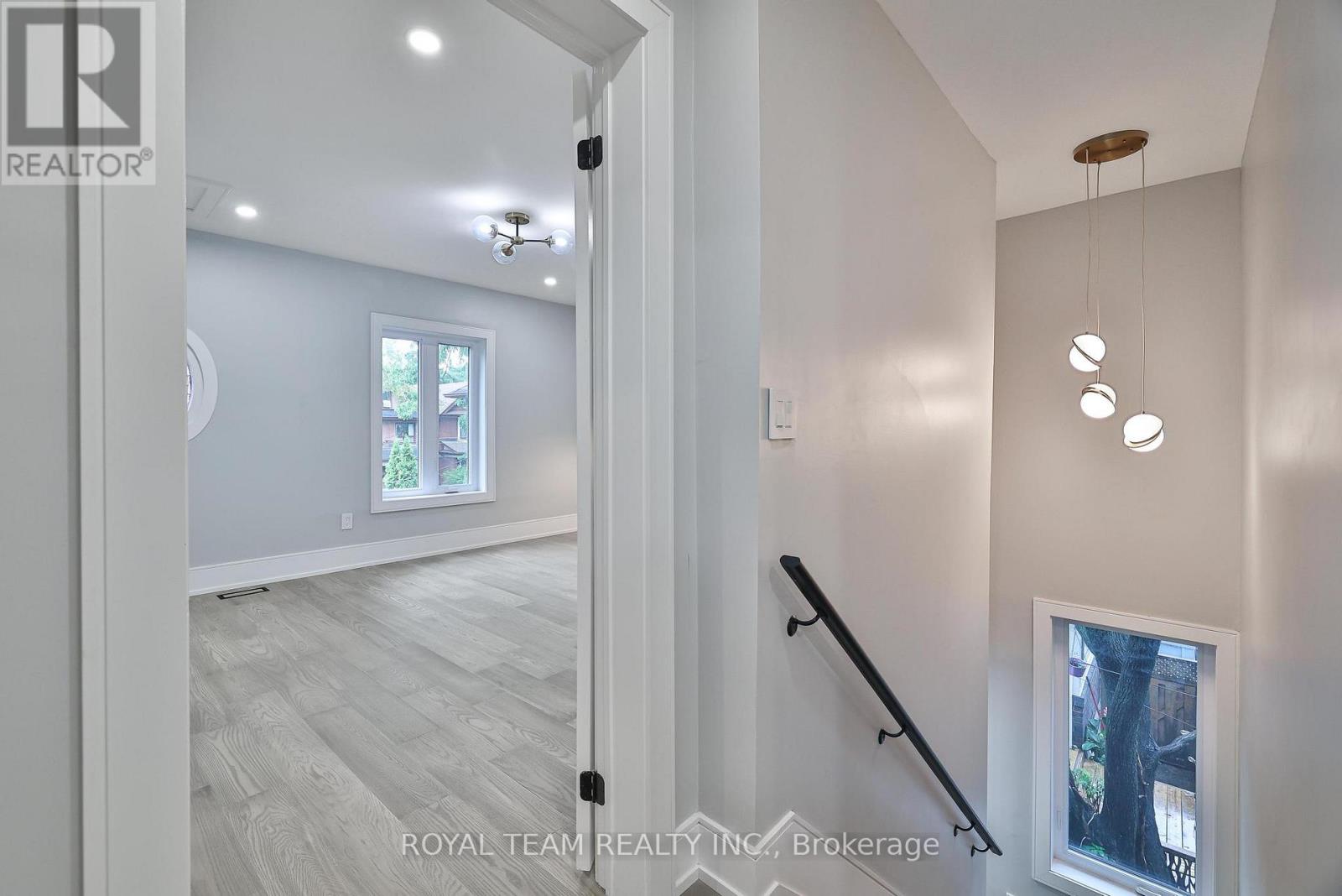 150 St Johns Road, Toronto, Ontario  M6P 1T9 - Photo 19 - W12428881