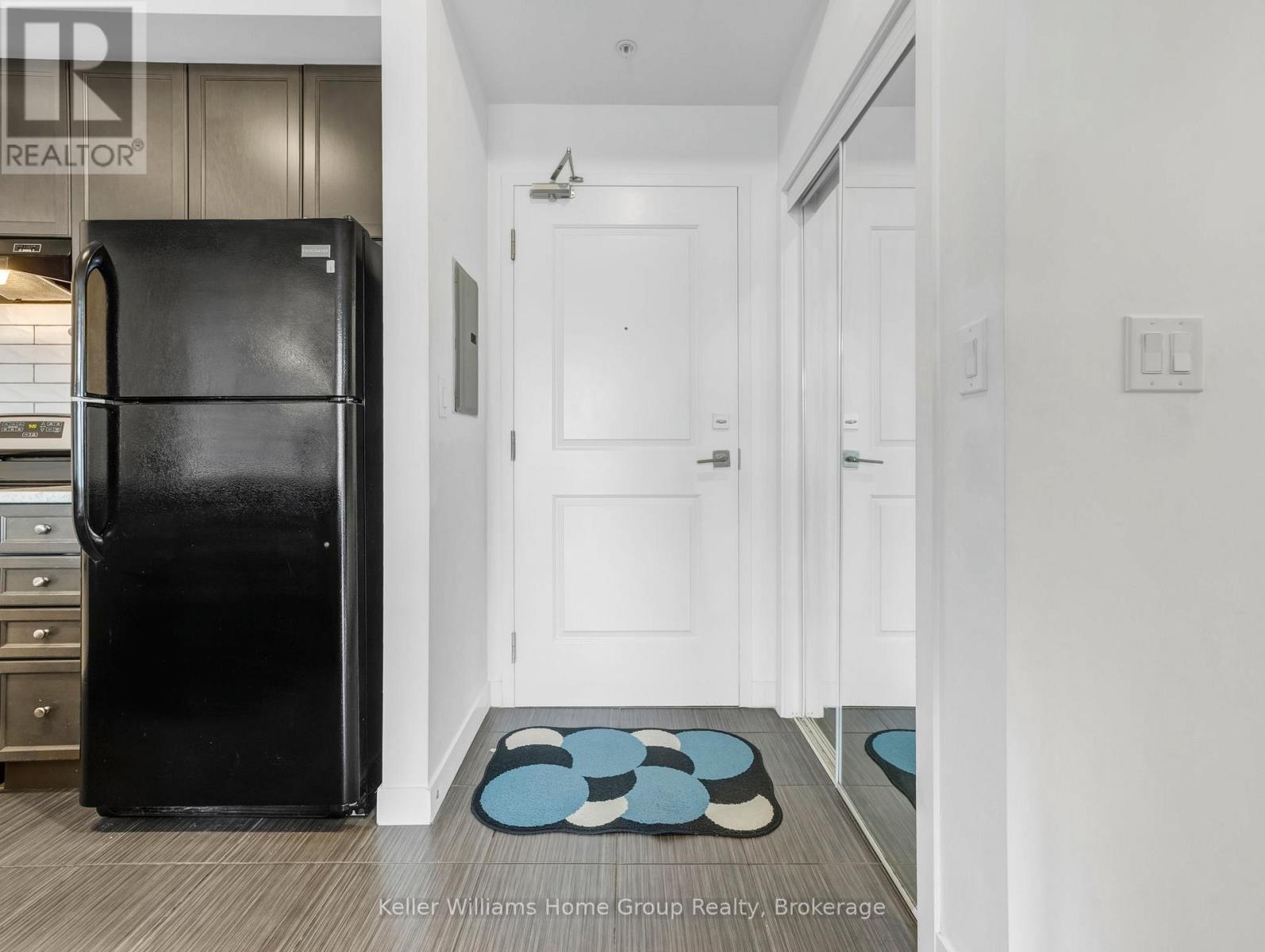 308 - 5020 Corporate Drive, Burlington, Ontario  L7L 0H7 - Photo 2 - W12561058