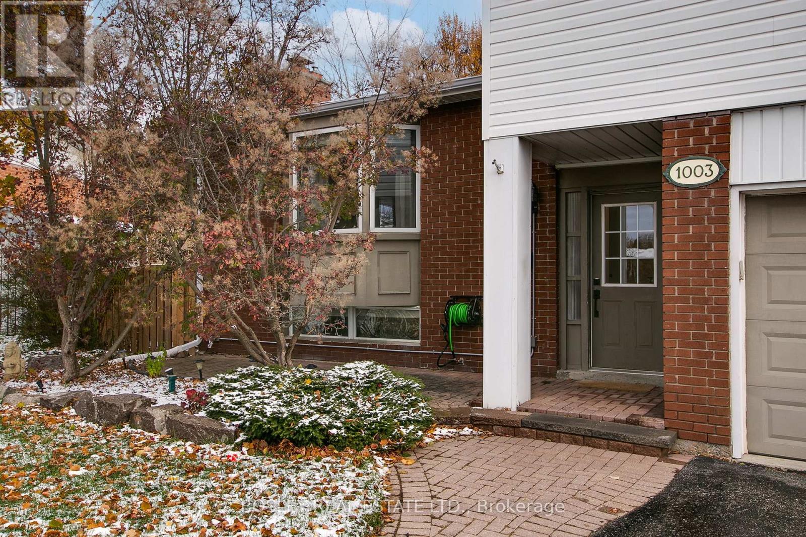 1003 Hawthorne Court, Oshawa, Ontario  L1H 2H4 - Photo 2 - E12561050