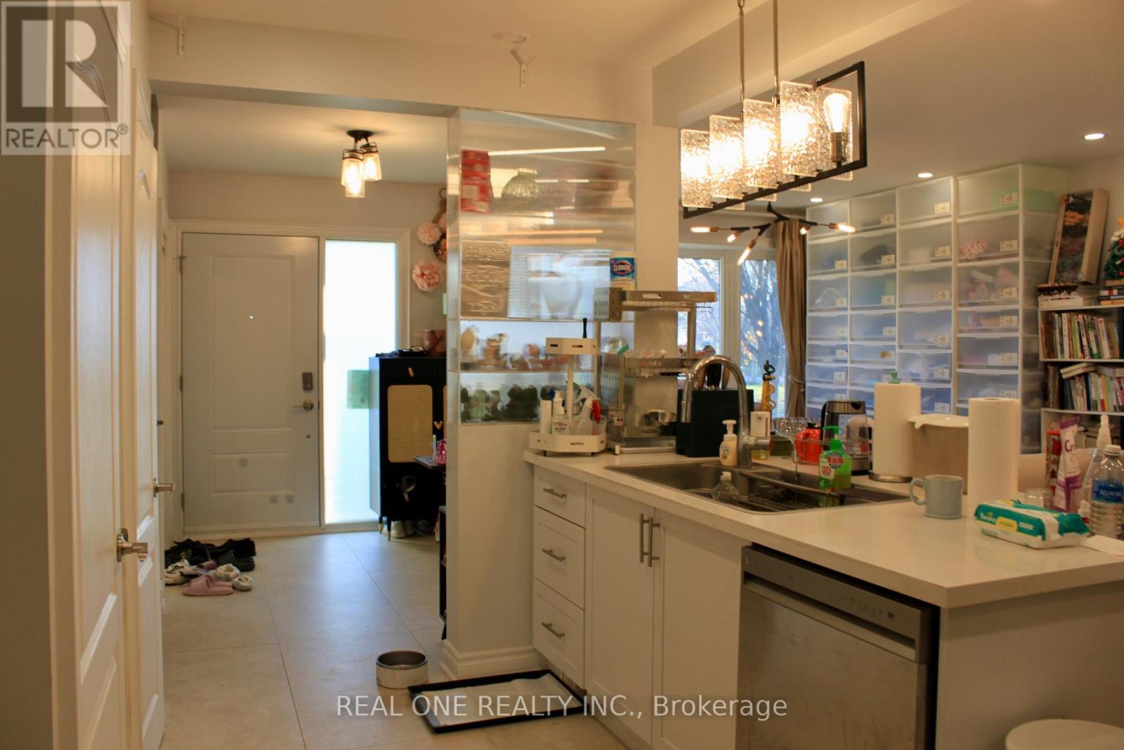 69 Stanwell Drive, Toronto, Ontario  M1P 4H6 - Photo 2 - E12561064