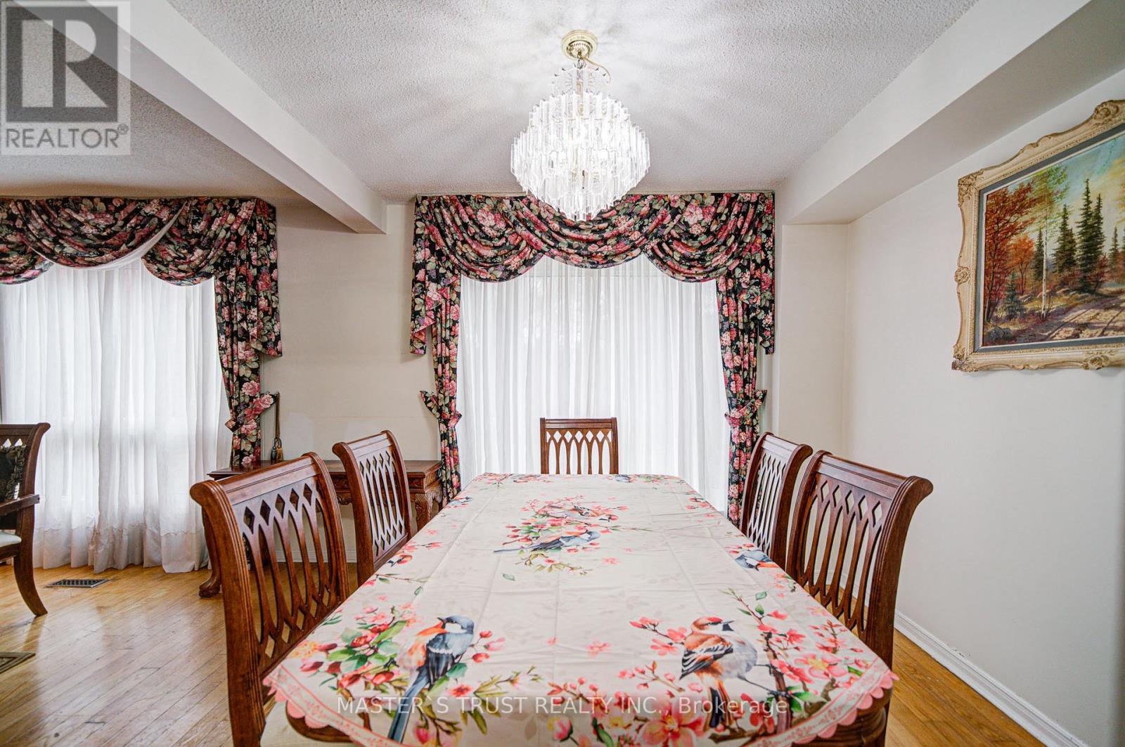 34 Denby Court, Markham, Ontario  L3R 4P6 - Photo 16 - N12561060