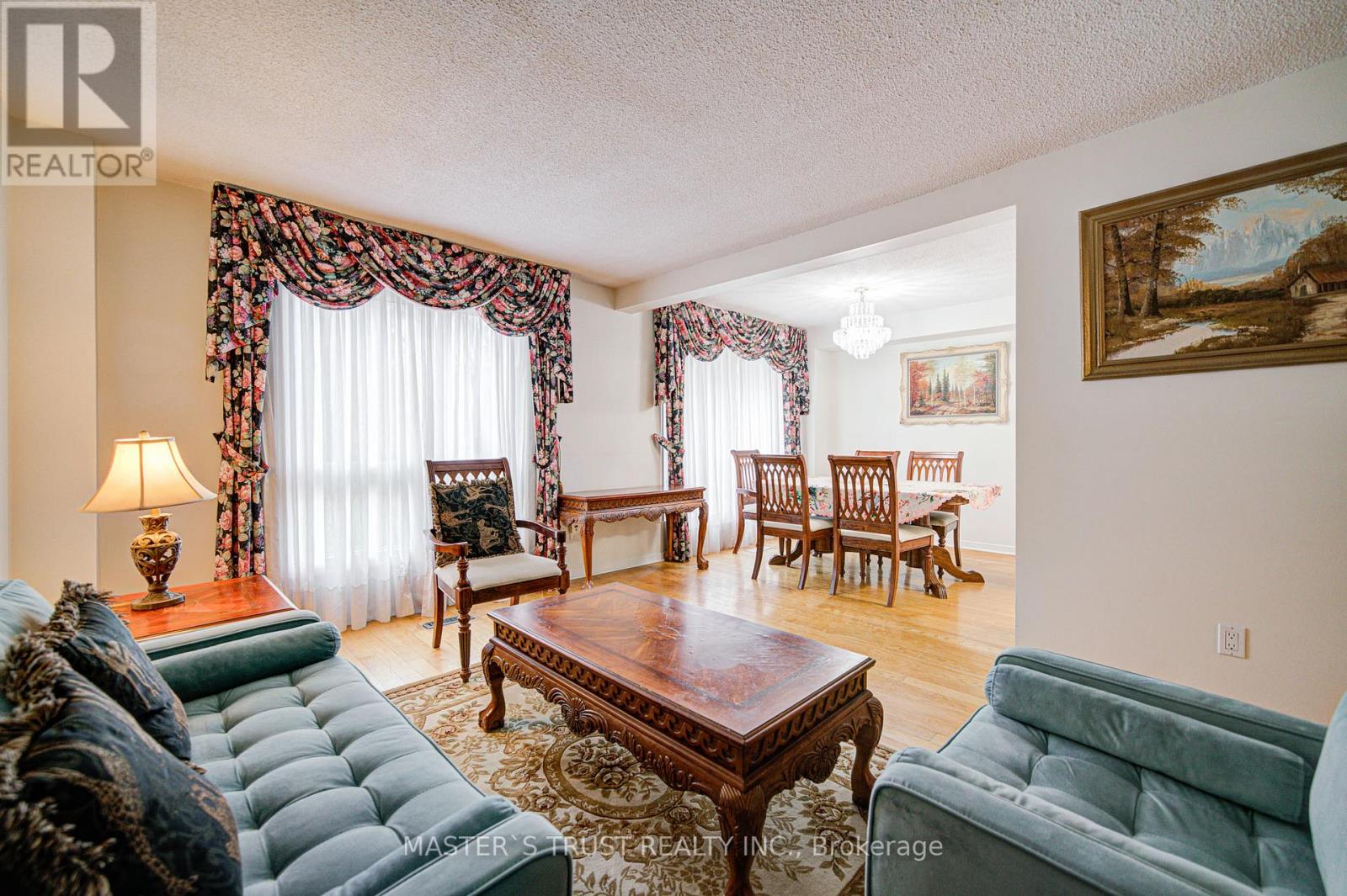 34 Denby Court, Markham, Ontario  L3R 4P6 - Photo 23 - N12561060