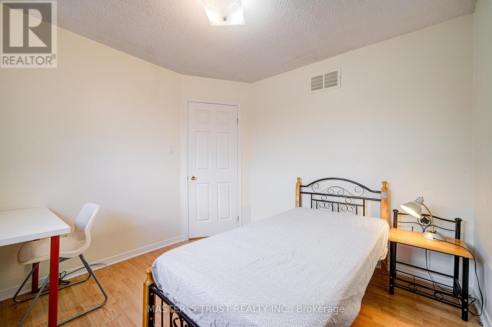 34 Denby Court, Markham, Ontario  L3R 4P6 - Photo 37 - N12561060