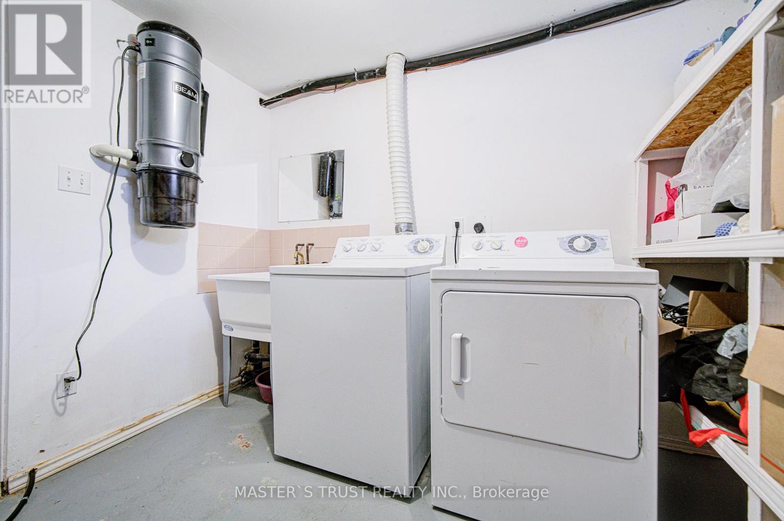 34 Denby Court, Markham, Ontario  L3R 4P6 - Photo 46 - N12561060