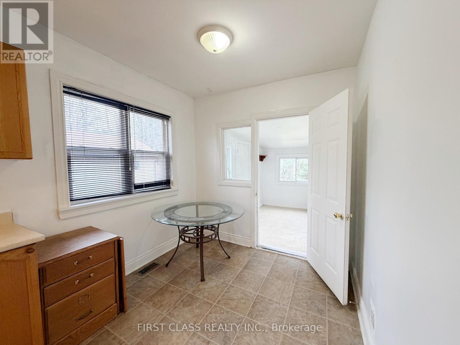 2081 Metro Road N, Georgina, Ontario  L0E 1L0 - Photo 10 - N12561074