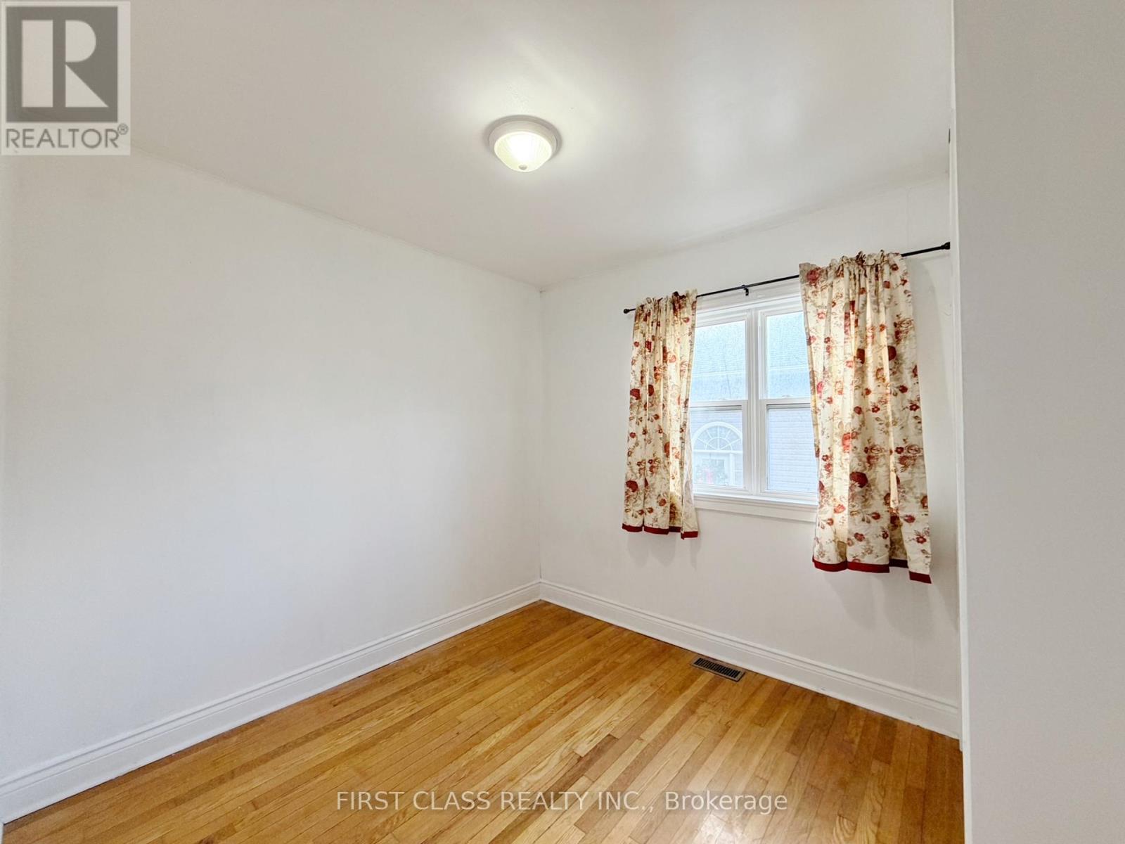 2081 Metro Road N, Georgina, Ontario  L0E 1L0 - Photo 12 - N12561074