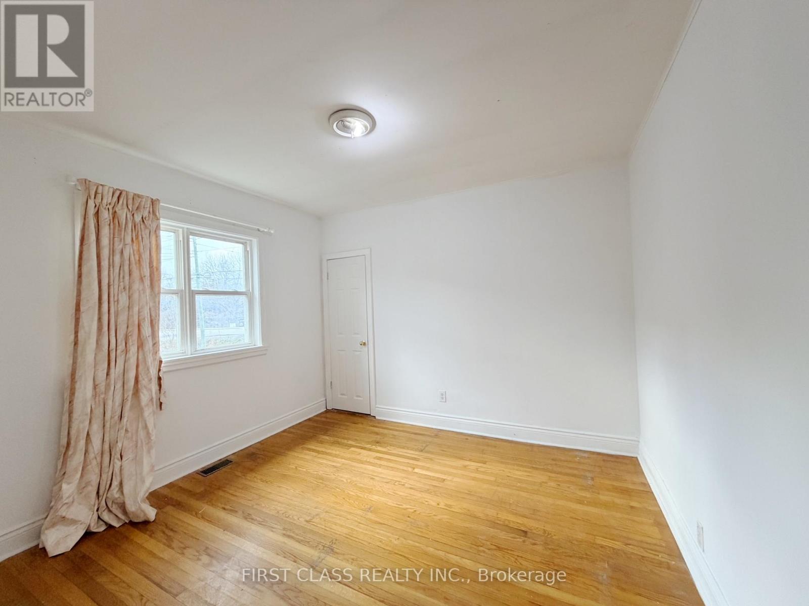 2081 Metro Road N, Georgina, Ontario  L0E 1L0 - Photo 13 - N12561074