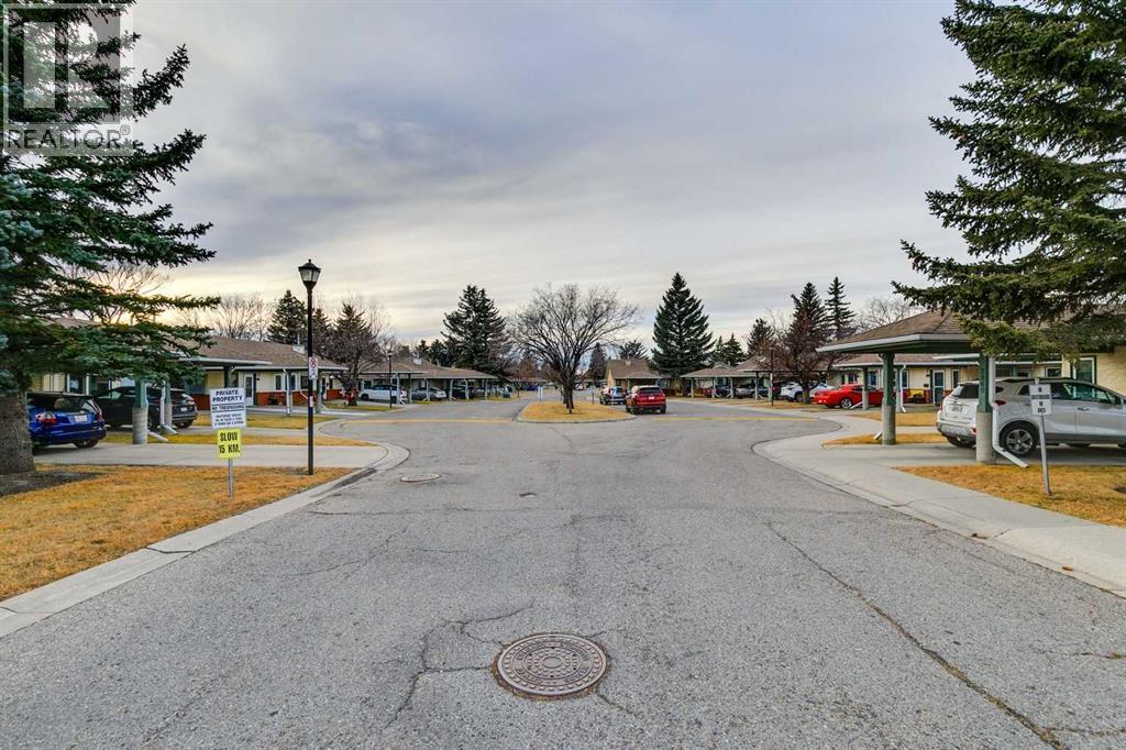 2848 Dovely Park Se, Calgary, Alberta  T2B 3G9 - Photo 3 - A2271427