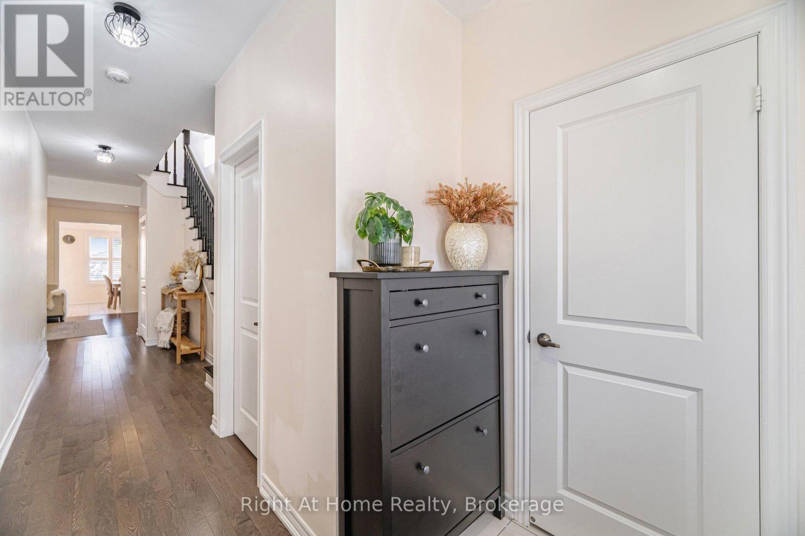 78 Boathouse Road, Brampton, Ontario L7A 5B7 - Photo 5 - W12554174