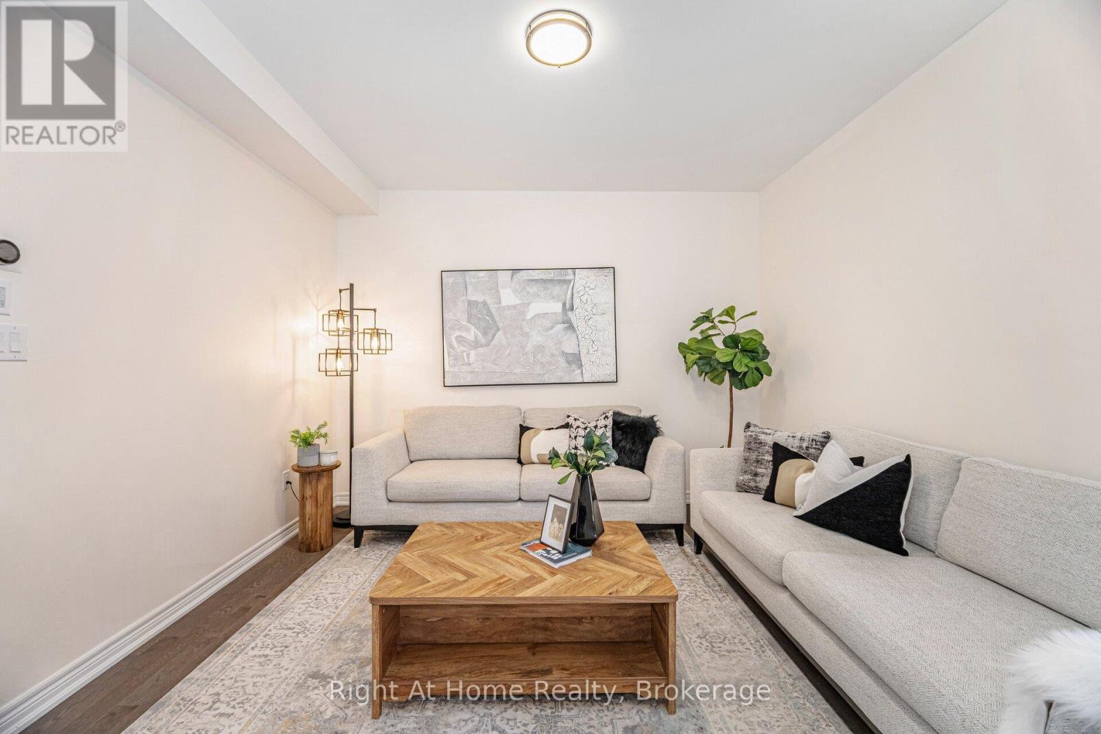 78 Boathouse Road, Brampton, Ontario L7A 5B7 - Photo 8 - W12554174