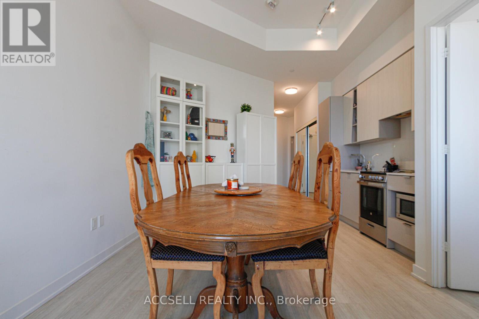 306 - 3883 Quartz Road, Mississauga, Ontario  L5B 4M6 - Photo 9 - W12561044