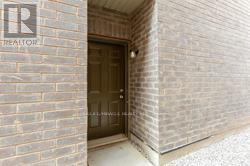 10 O'connor Crescent, Brampton, Ontario  L7A 5A6 - Photo 7 - W12561052