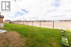 10 O'connor Crescent, Brampton, Ontario  L7A 5A6 - Photo 8 - W12561052