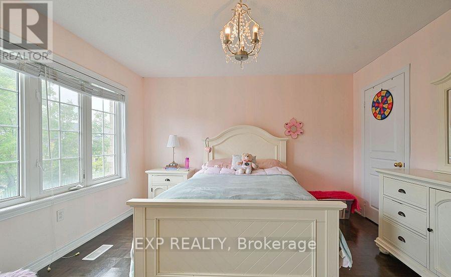 20 Wynview Street, Brampton, Ontario  L6P 3N3 - Photo 13 - W12561054