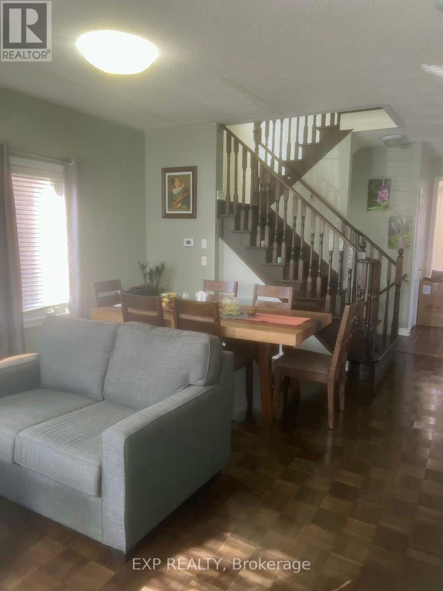 20 Wynview Street, Brampton, Ontario  L6P 3N3 - Photo 6 - W12561054