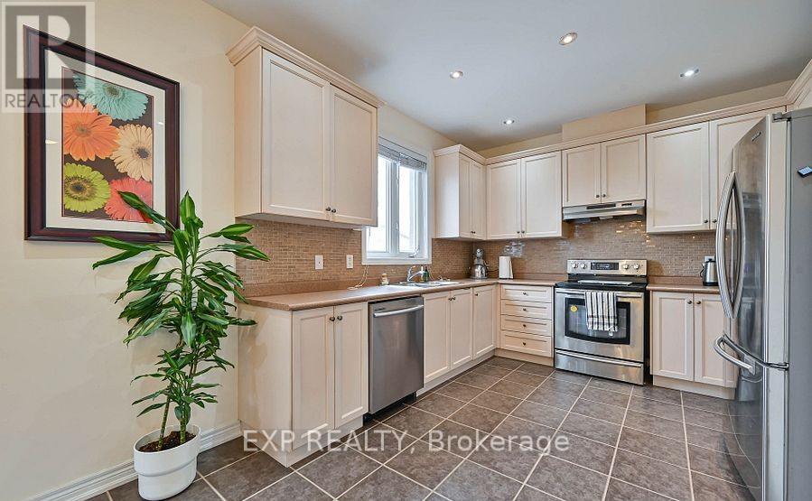 20 Wynview Street, Brampton, Ontario  L6P 3N3 - Photo 7 - W12561054